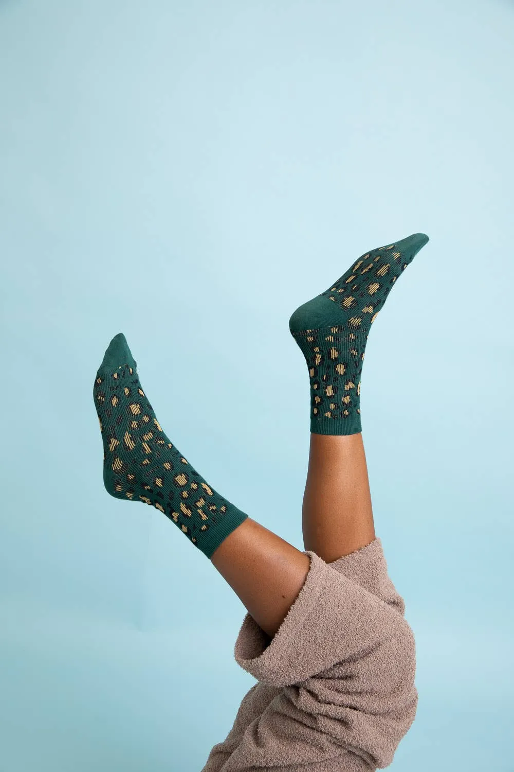 Soft Animal Print Leopard Knit Socks  Perfect for Winter