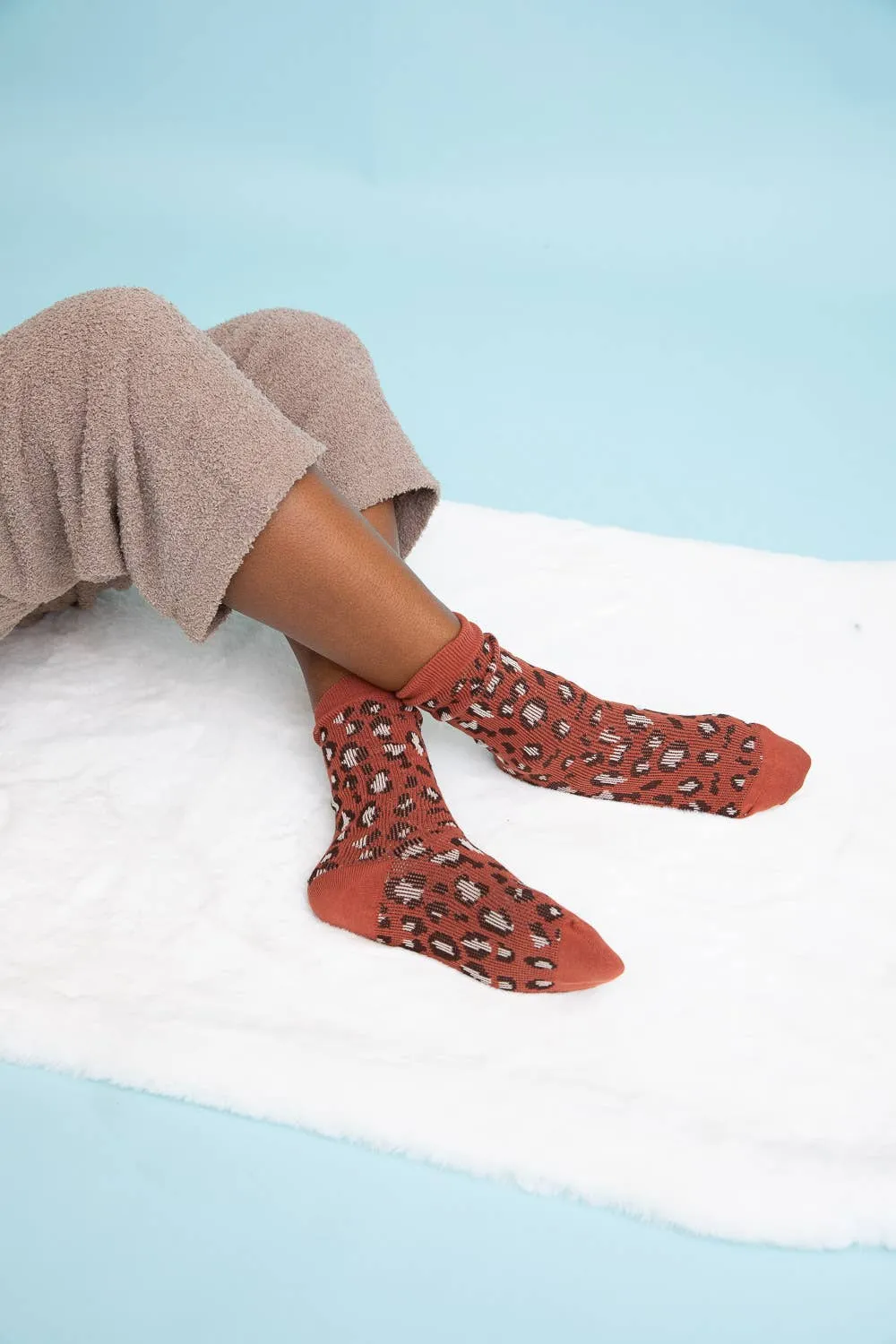  Soft Animal Print Leopard Knit Socks  Perfect for Winter