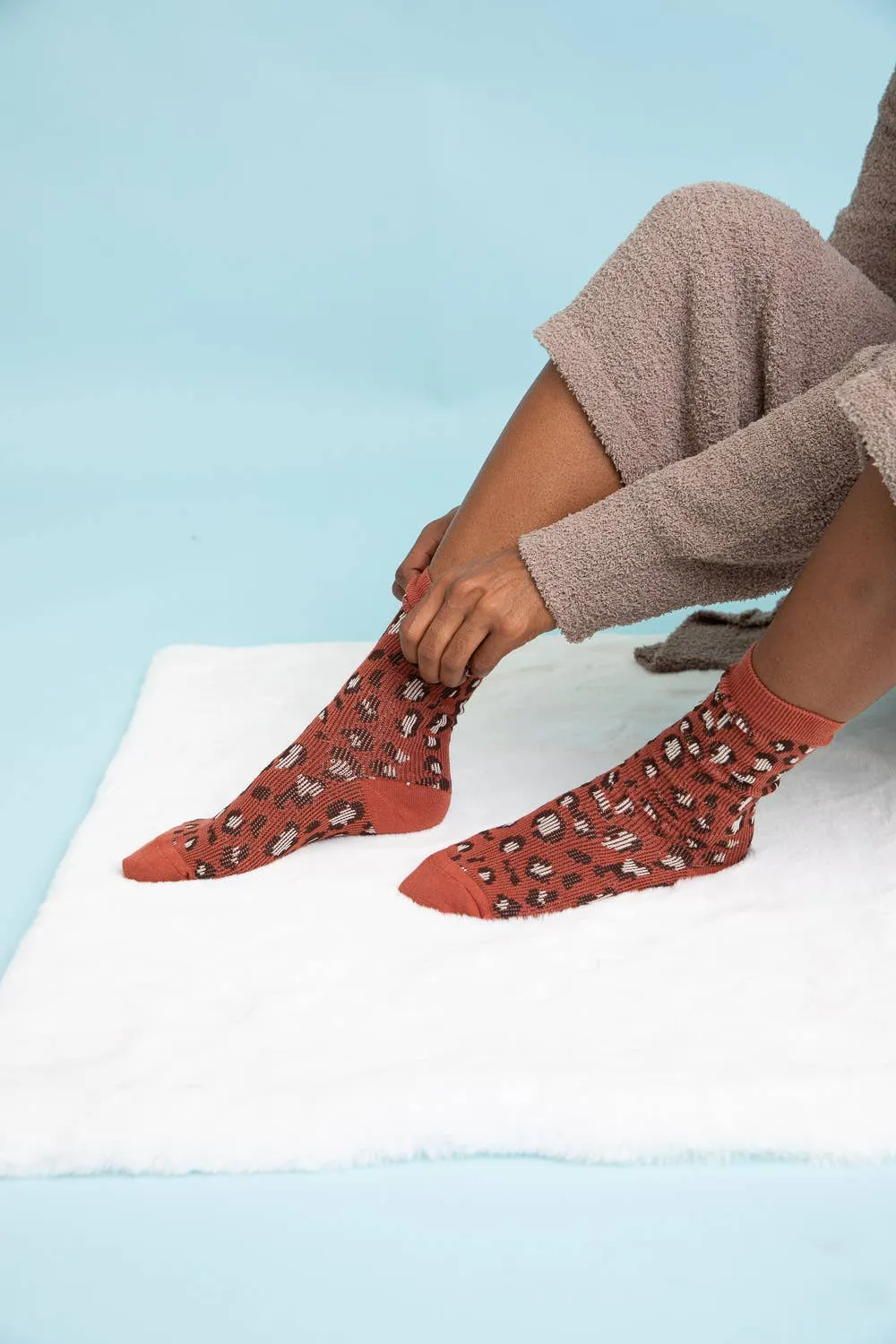  Soft Animal Print Leopard Knit Socks  Perfect for Winter