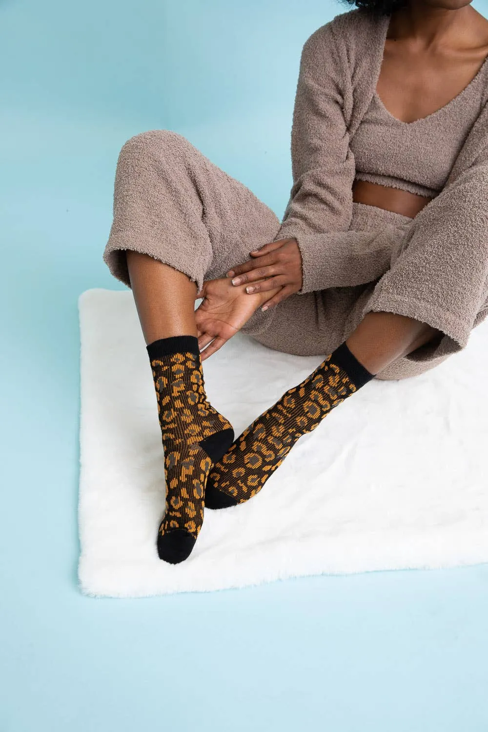  Soft Animal Print Leopard Knit Socks  Perfect for Winter